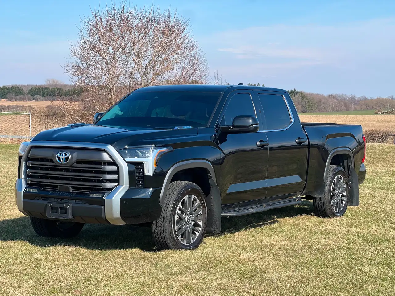 Toyota Tundra снимка Toyota Tundra
