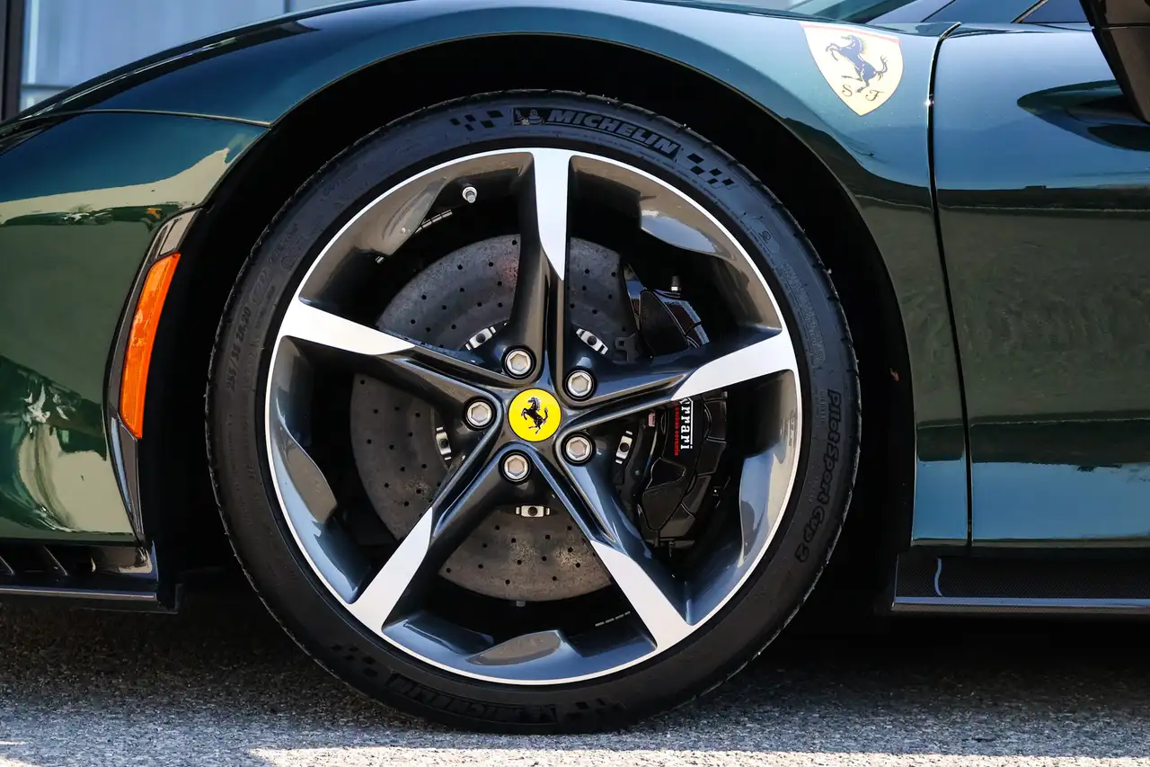 Ferrari SF90 Spider снимка Ferrari SF90 Spider