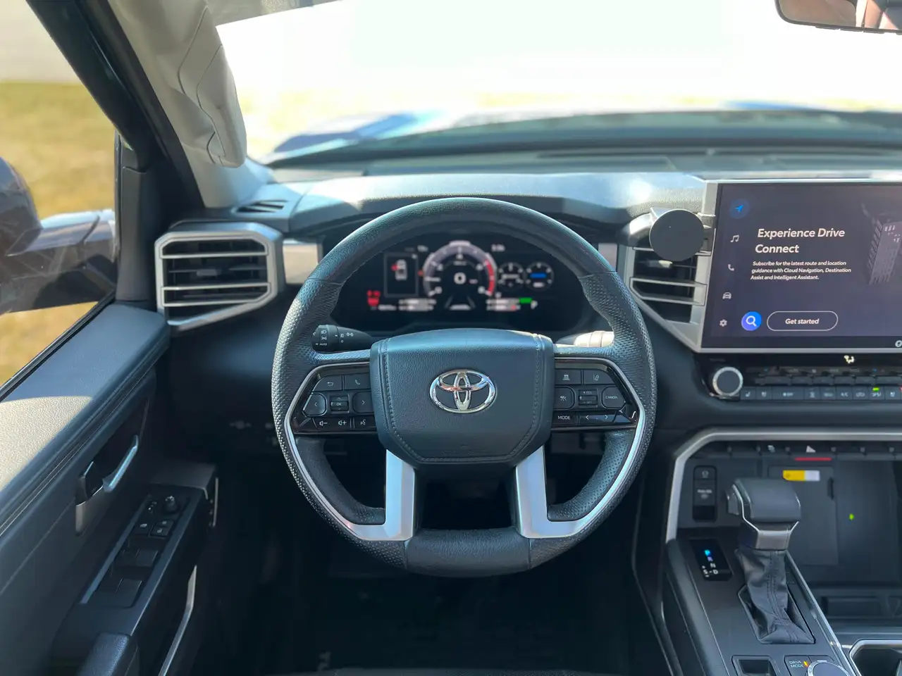 Toyota Tundra снимка Toyota Tundra