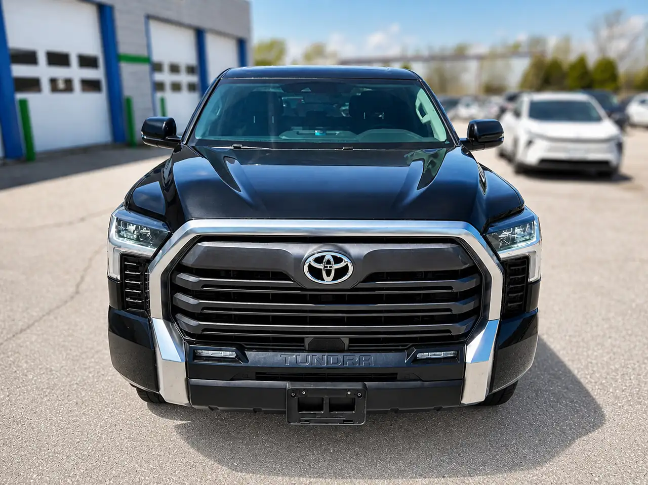 Toyota Tundra снимка Toyota Tundra
