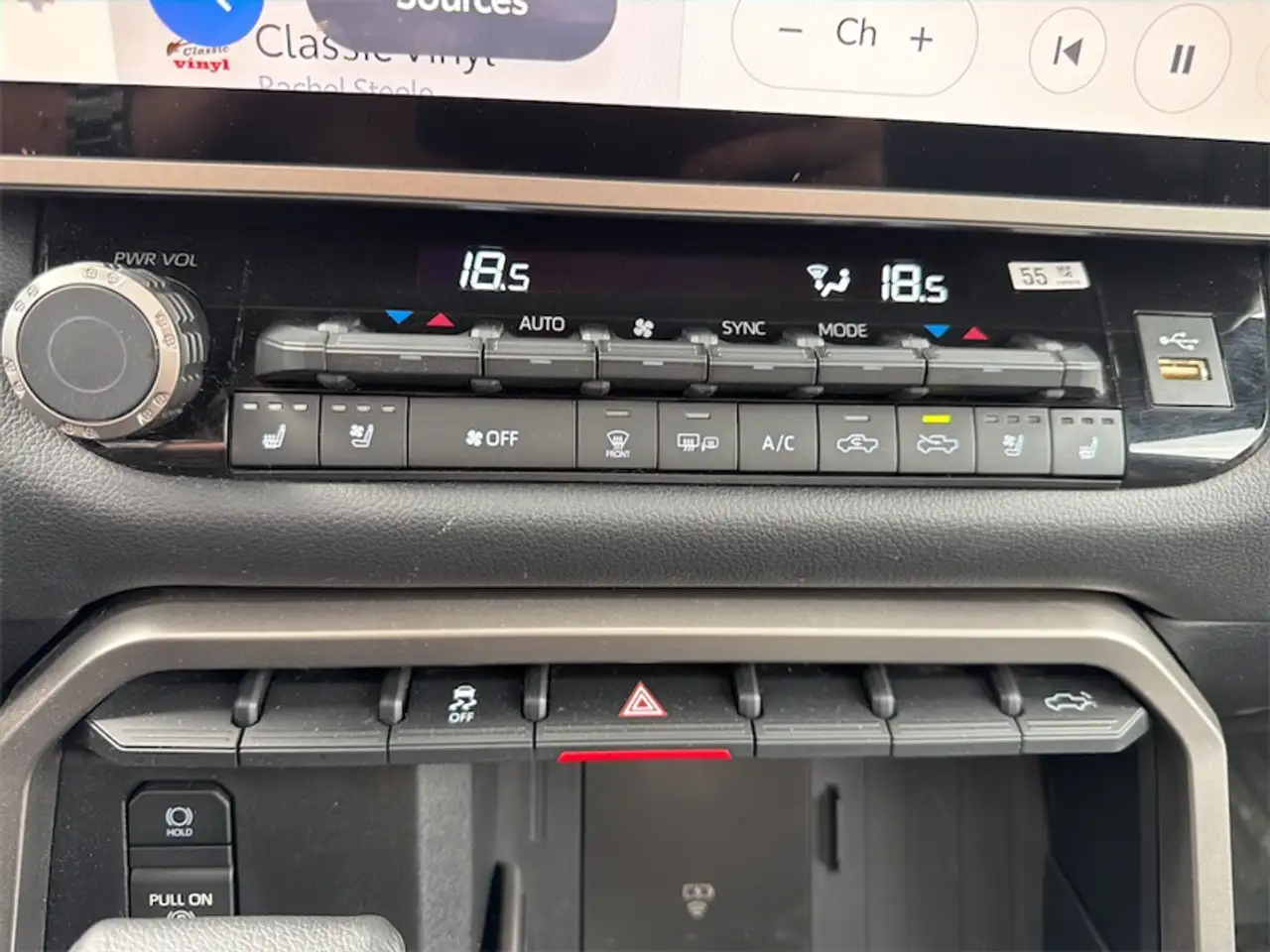 Toyota Tundra снимка Toyota Tundra