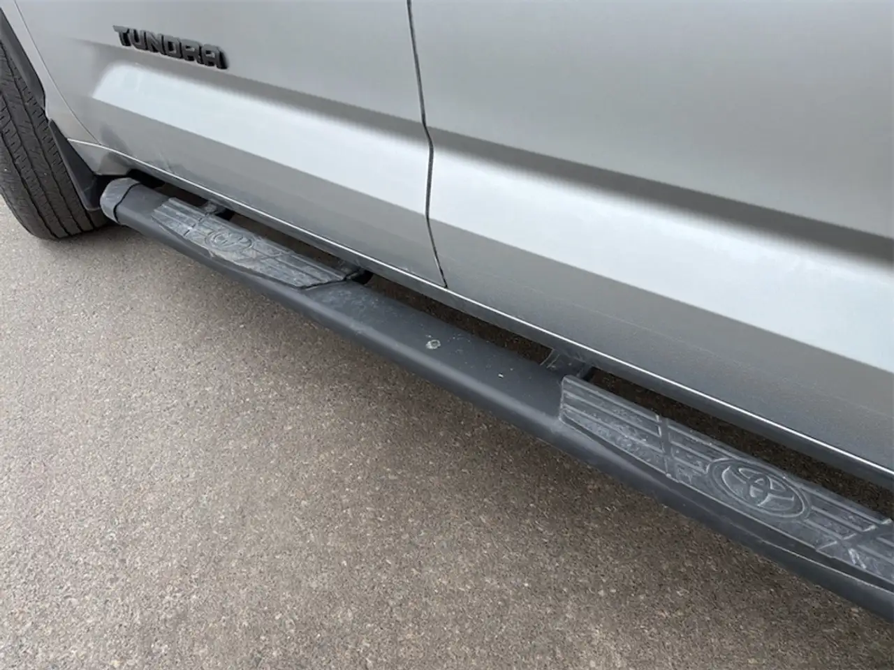 Toyota Tundra снимка Toyota Tundra