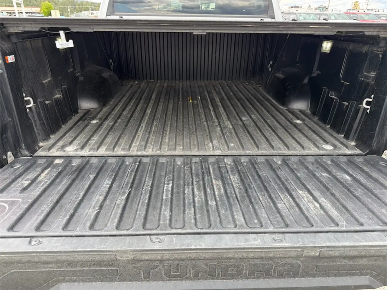 Toyota Tundra снимка Toyota Tundra
