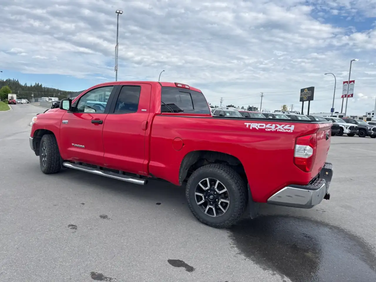 Toyota Tundra снимка Toyota Tundra