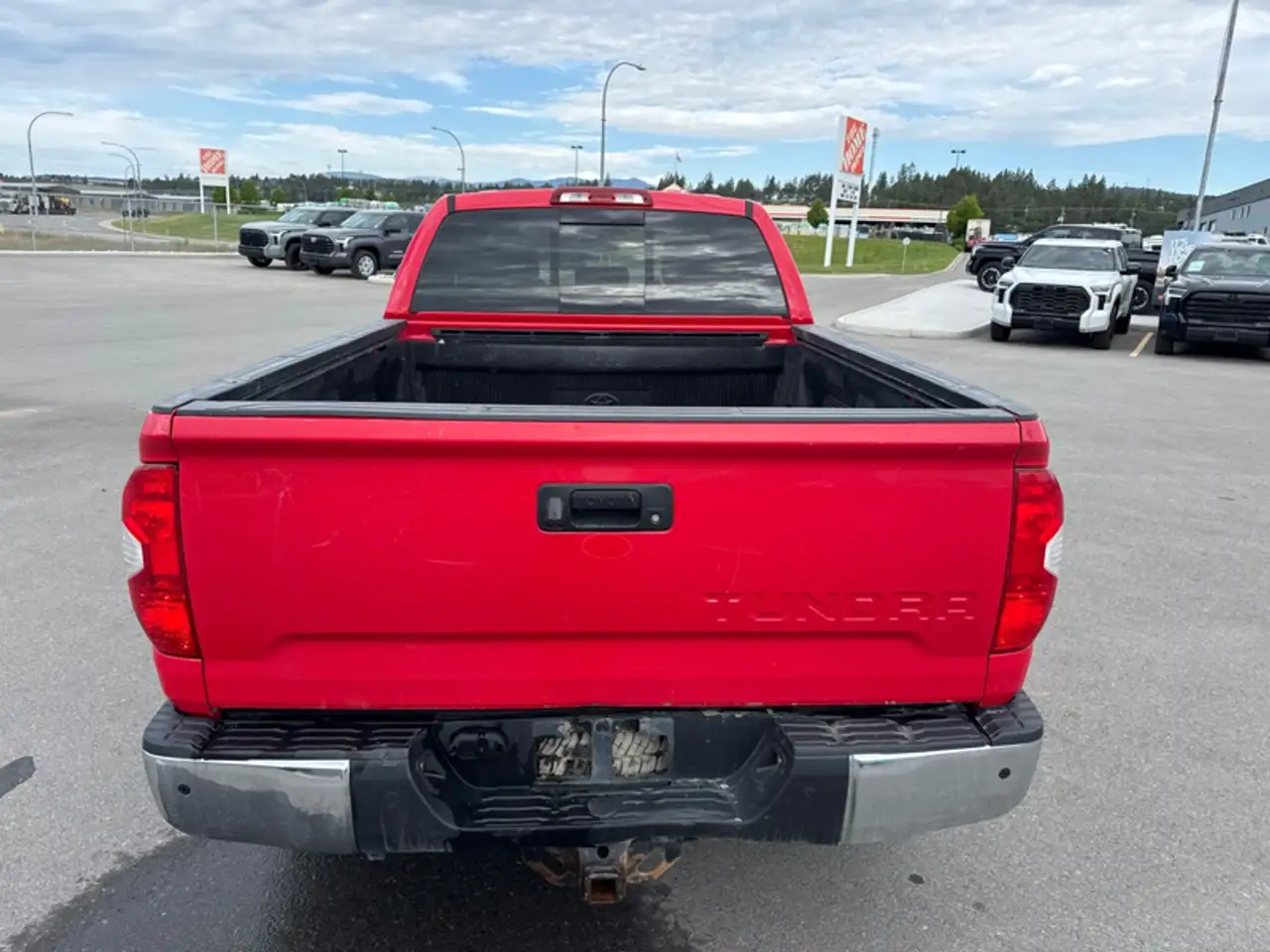 Toyota Tundra снимка Toyota Tundra