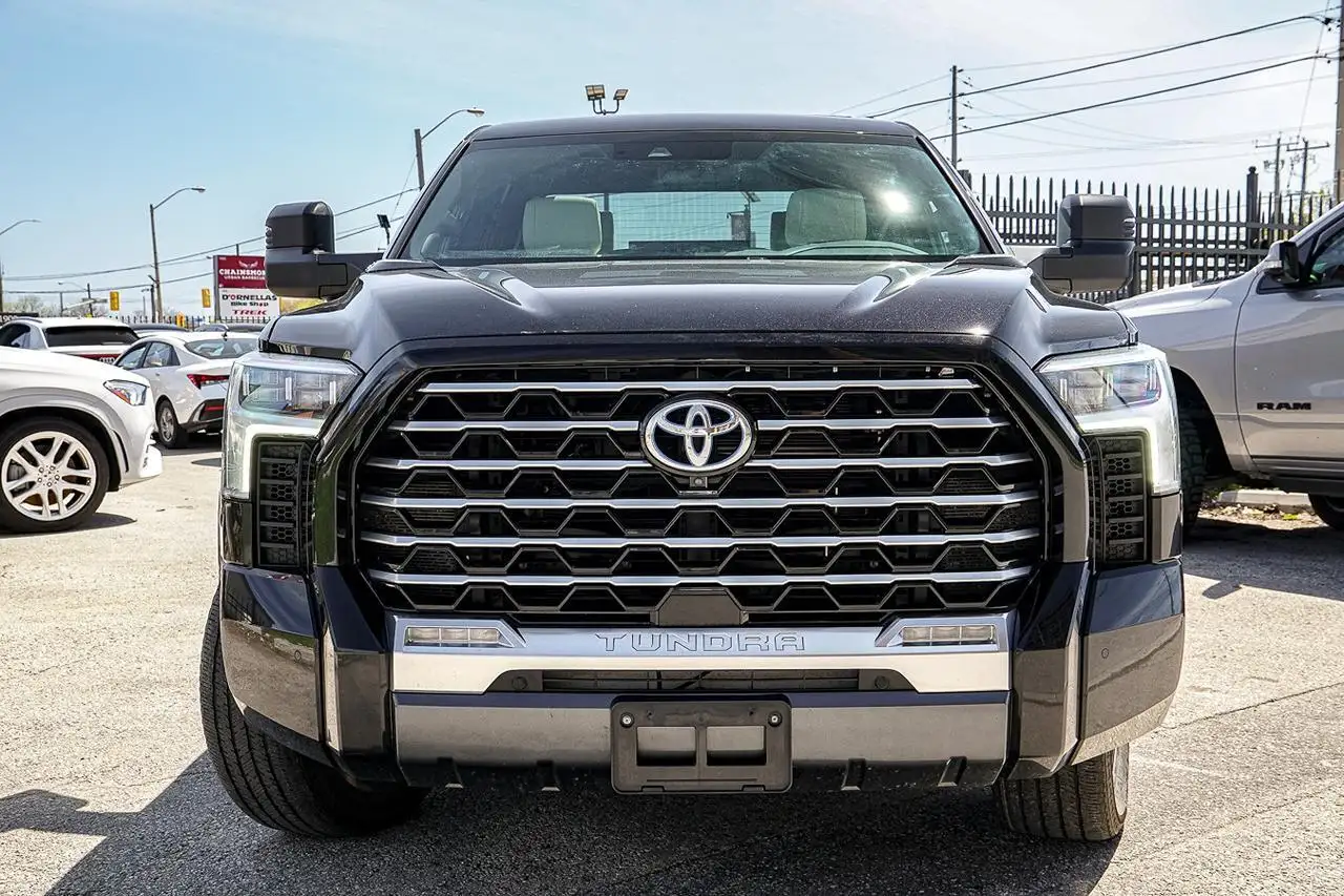 Toyota Tundra снимка Toyota Tundra