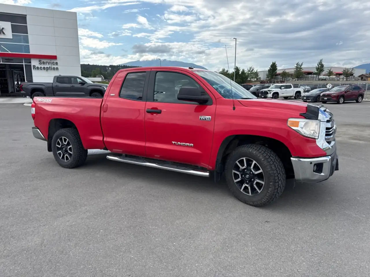 Toyota Tundra снимка Toyota Tundra