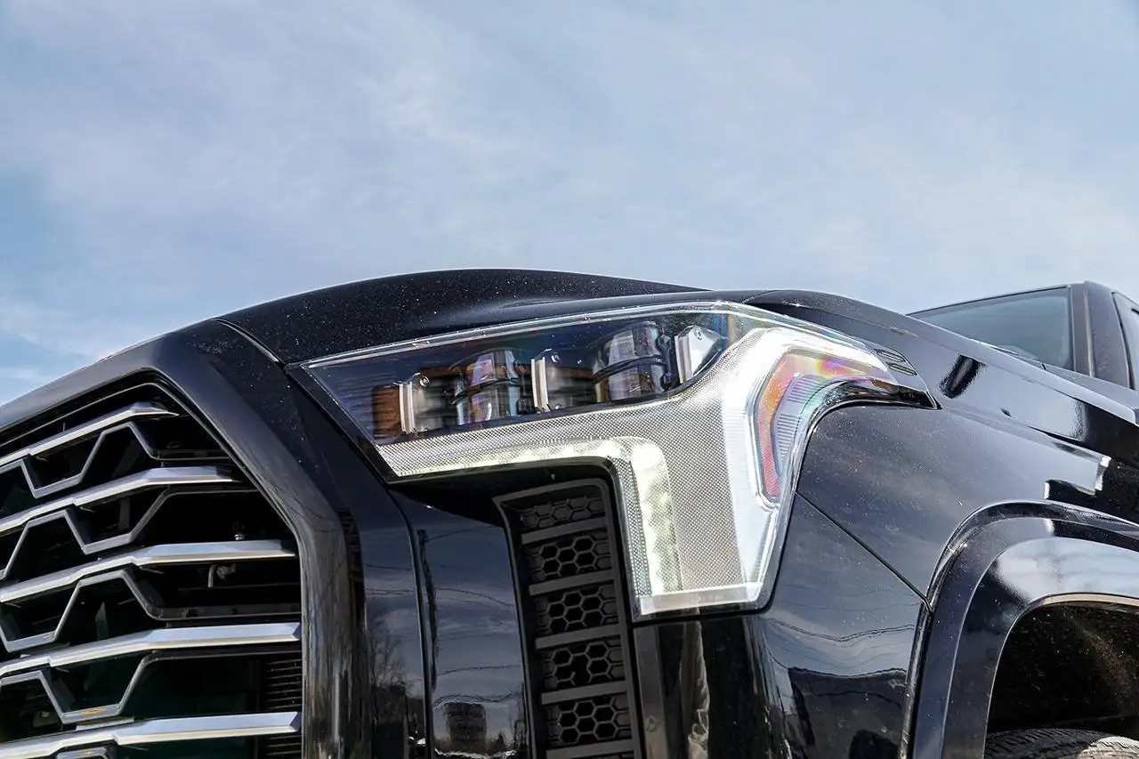 Toyota Tundra снимка Toyota Tundra