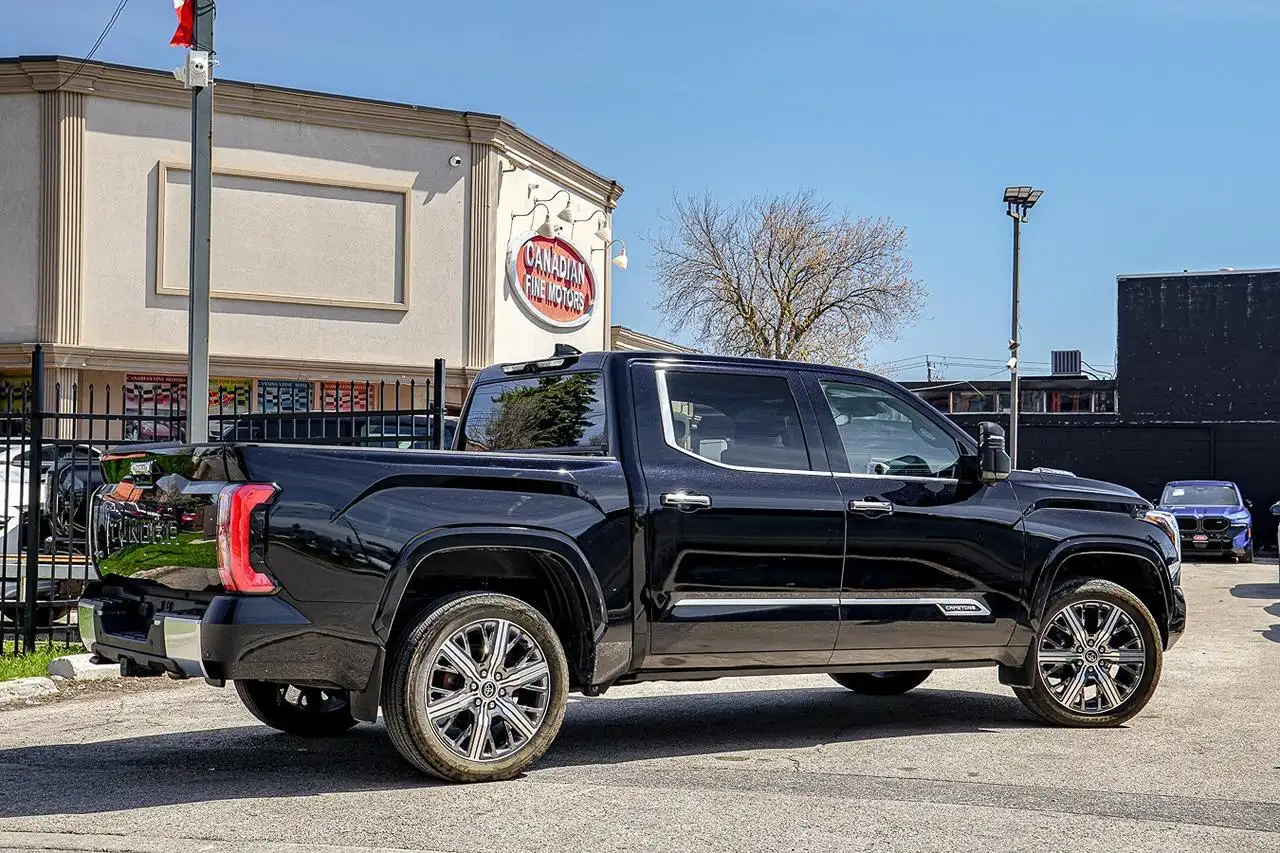 Toyota Tundra снимка Toyota Tundra