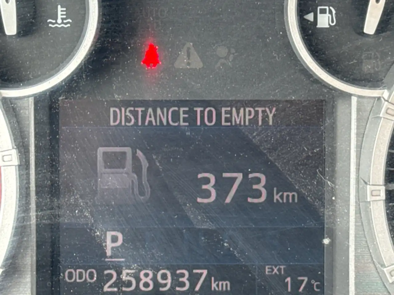 Toyota Tundra снимка Toyota Tundra