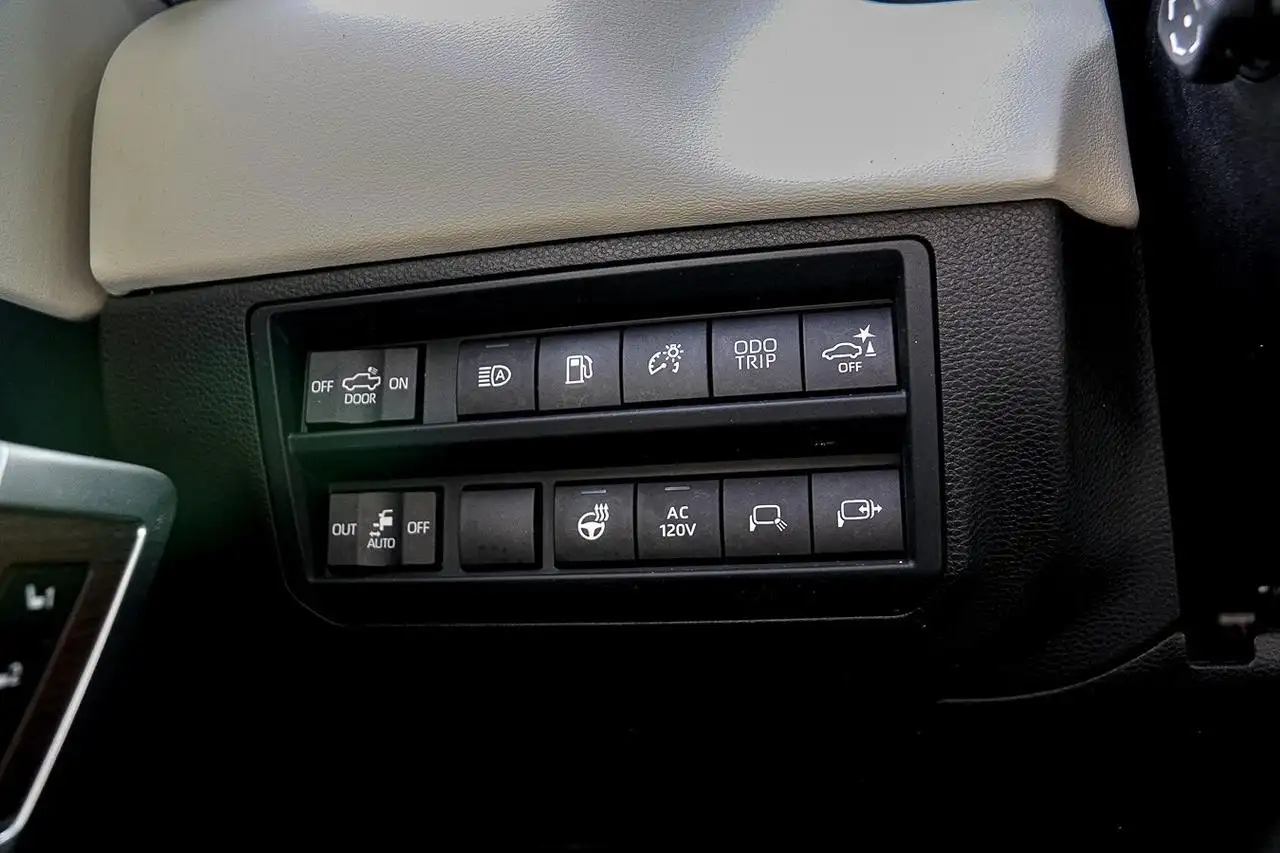 Toyota Tundra снимка Toyota Tundra