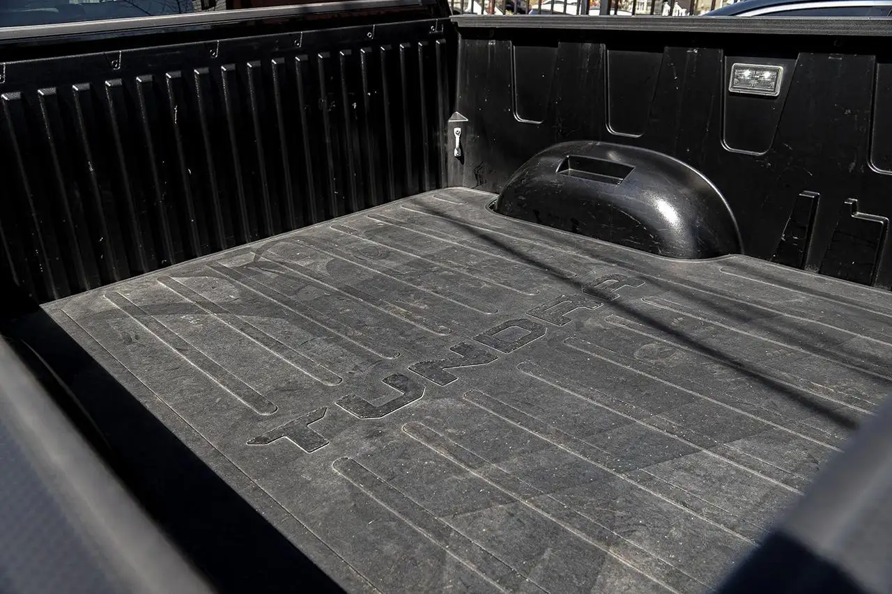 Toyota Tundra снимка Toyota Tundra
