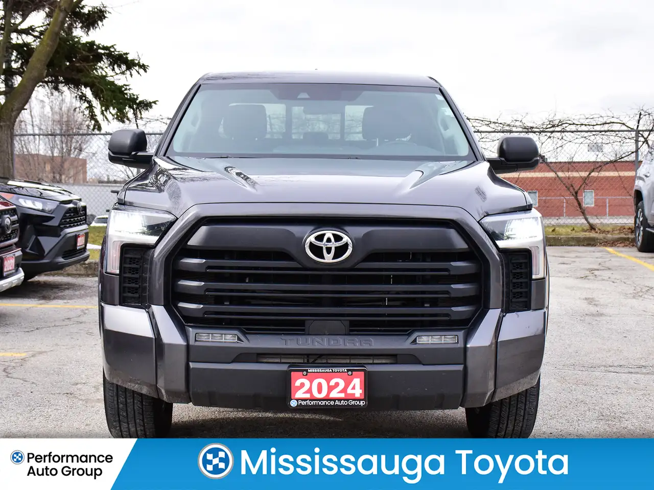 Toyota Tundra снимка Toyota Tundra