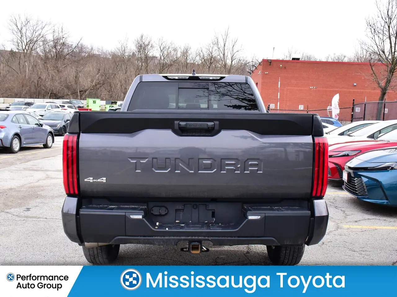 Toyota Tundra снимка Toyota Tundra