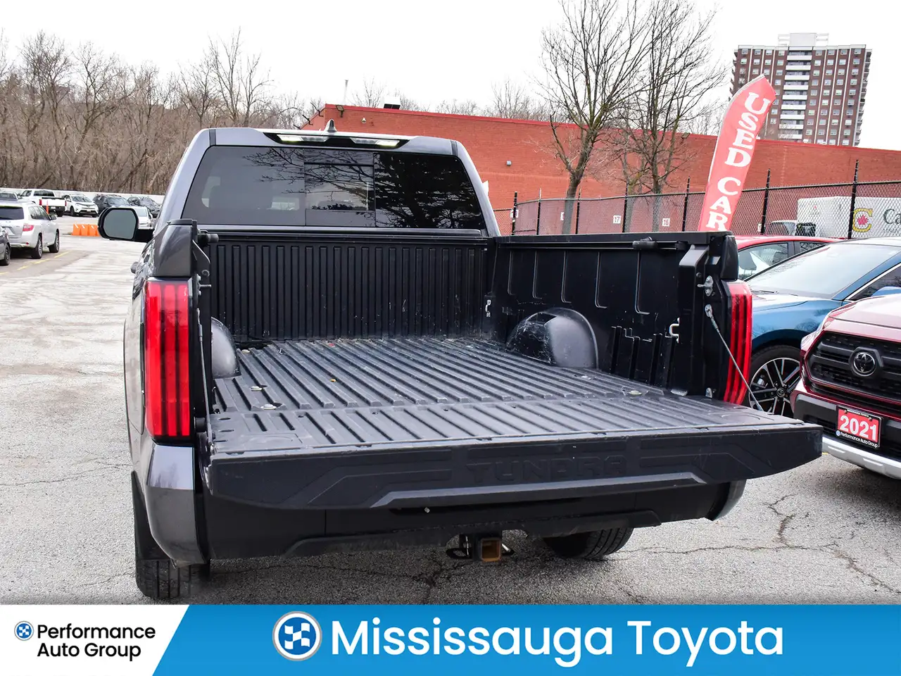 Toyota Tundra снимка Toyota Tundra