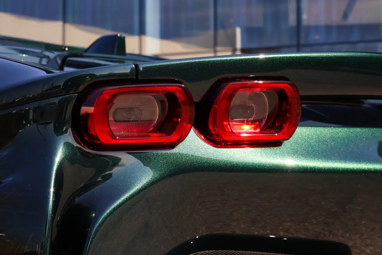 Ferrari SF90 Spider снимка Ferrari SF90 Spider