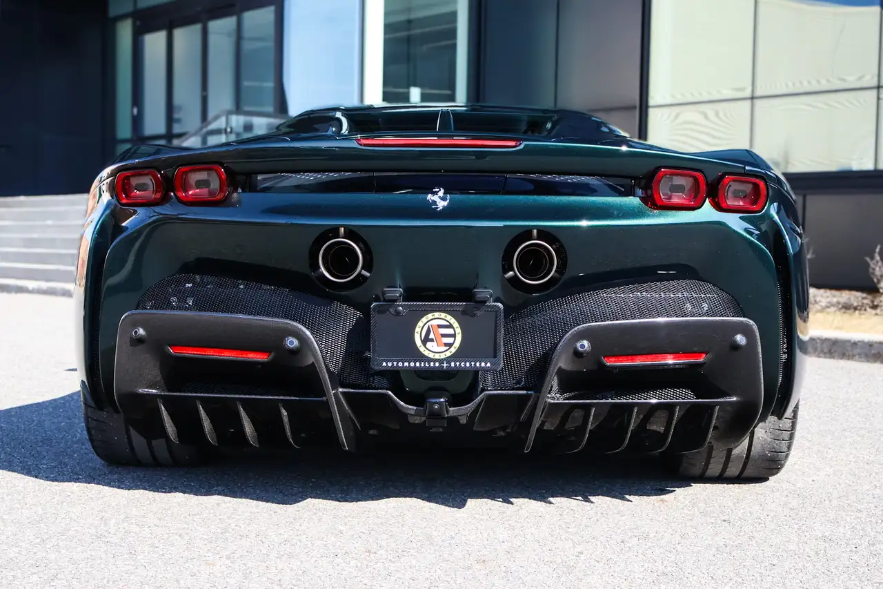 Ferrari SF90 Spider снимка Ferrari SF90 Spider
