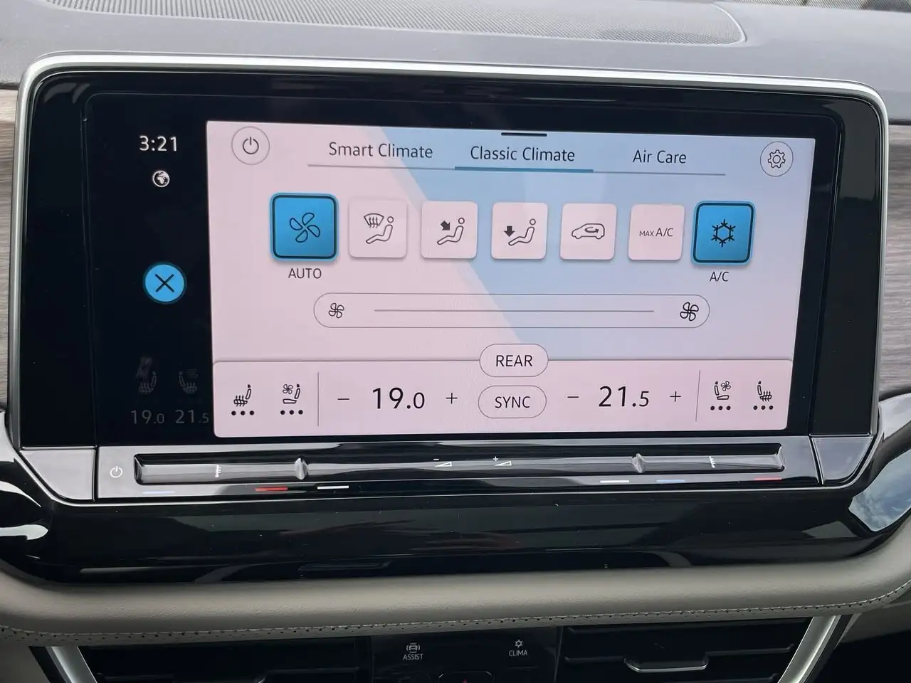 Volkswagen Atlas снимка Volkswagen Atlas