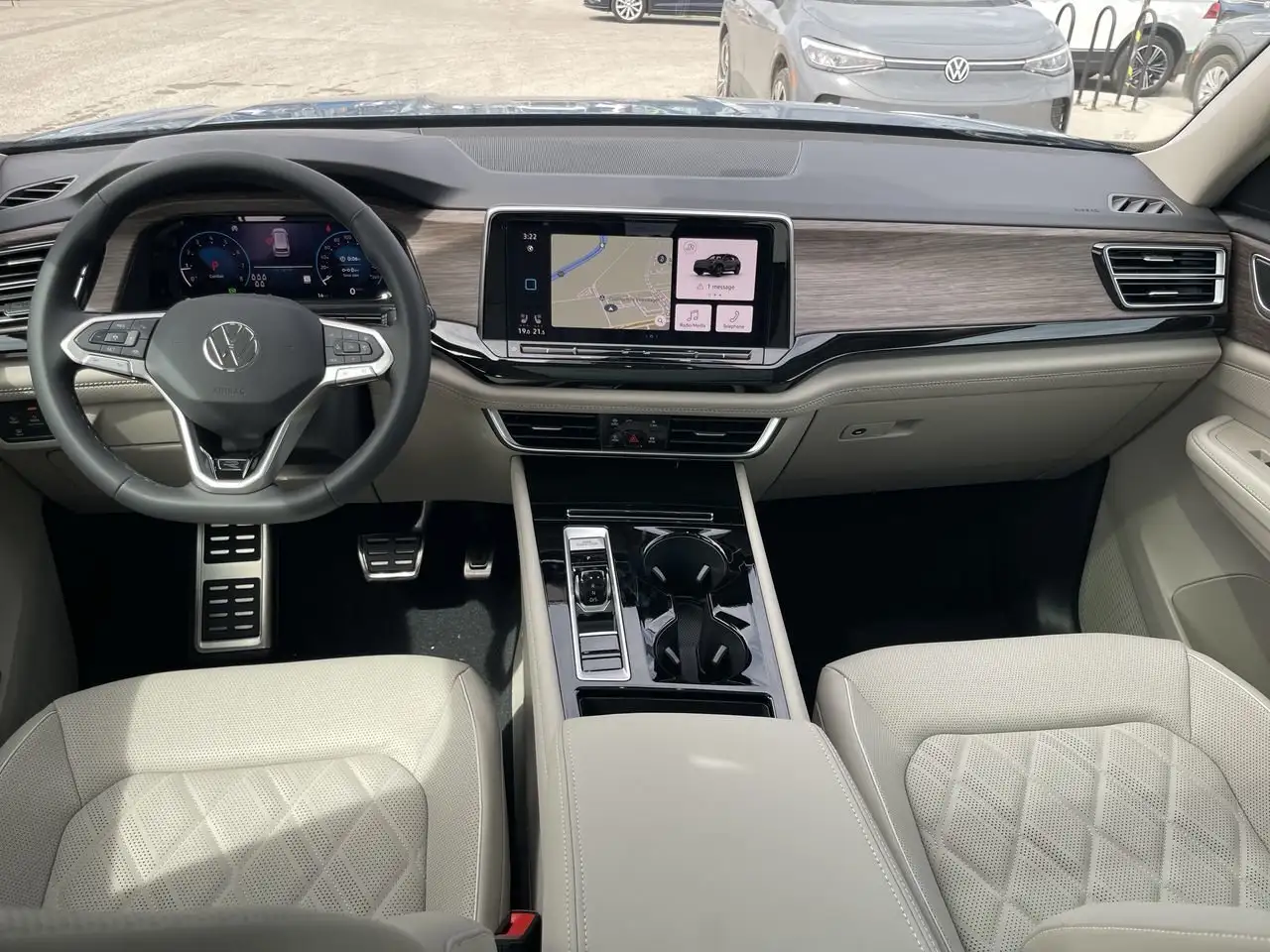 Volkswagen Atlas снимка Volkswagen Atlas