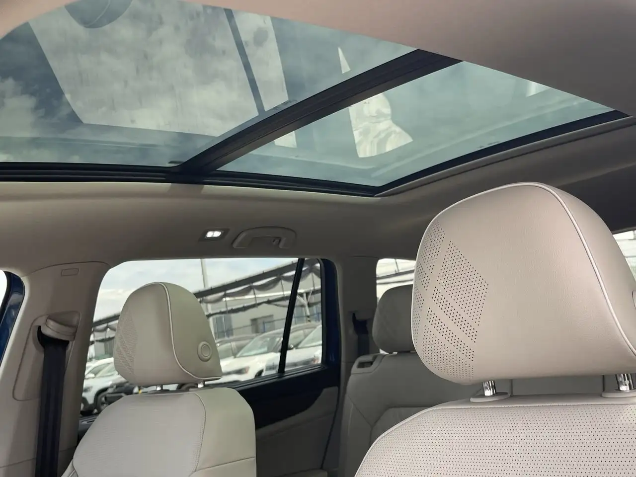 Volkswagen Atlas снимка Volkswagen Atlas