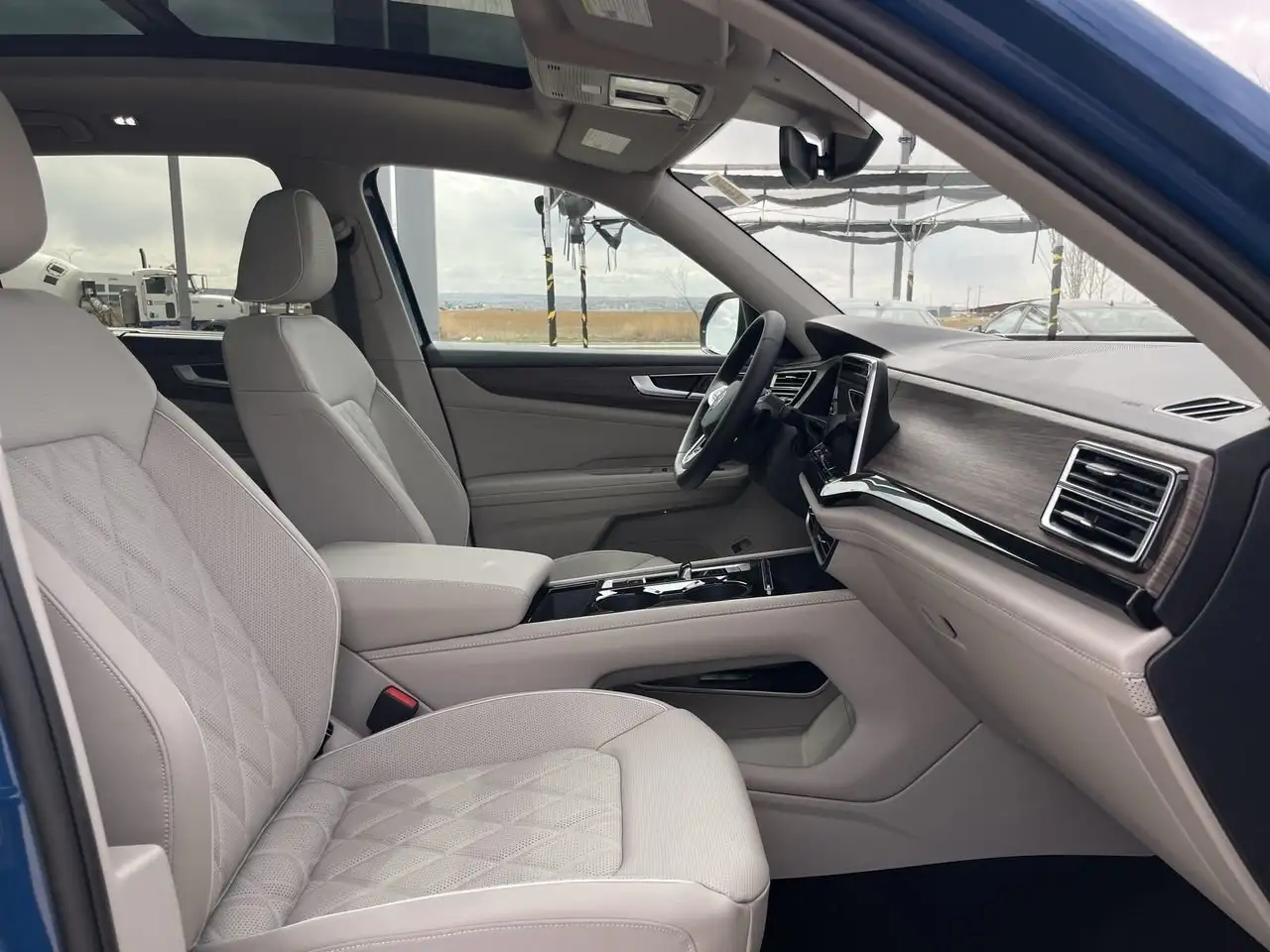 Volkswagen Atlas снимка Volkswagen Atlas