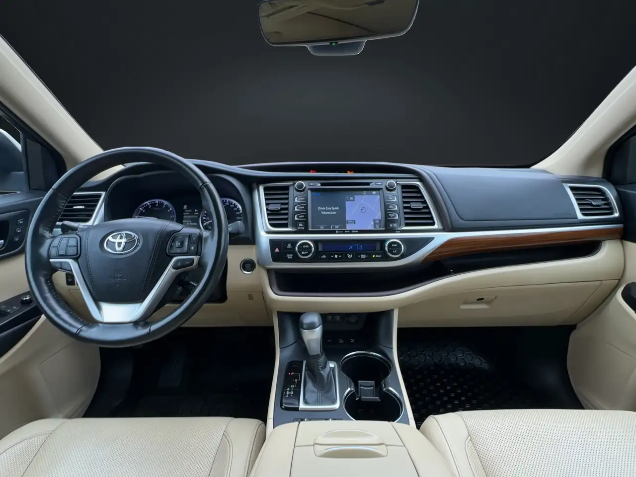 Toyota Highlander снимка Toyota Highlander