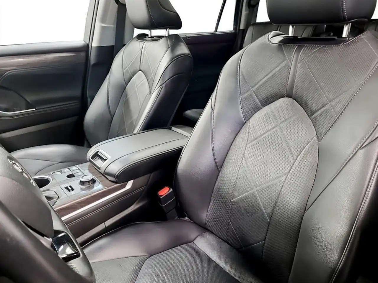 Toyota Highlander снимка Toyota Highlander