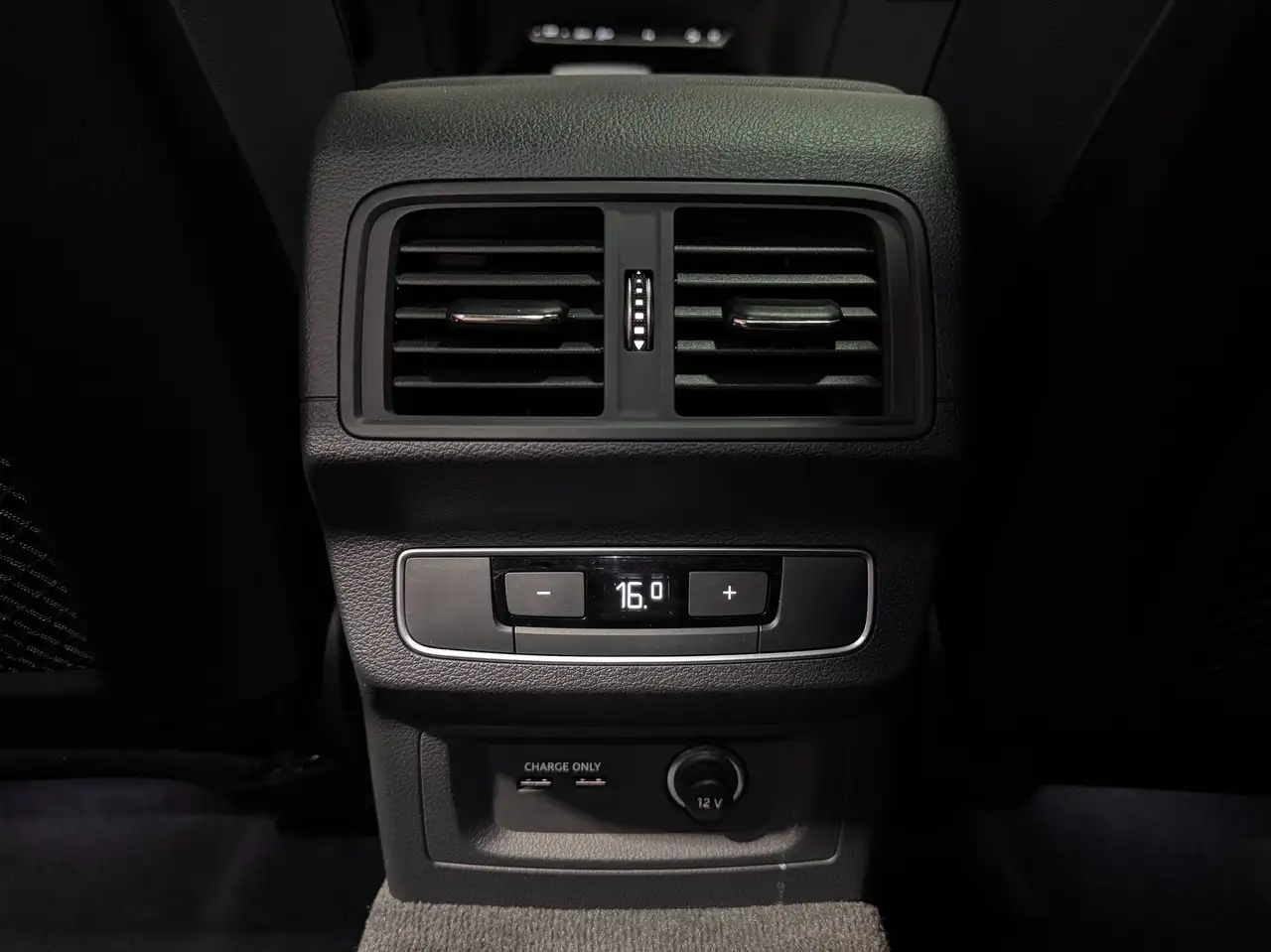 Audi Q5 снимка Audi Q5