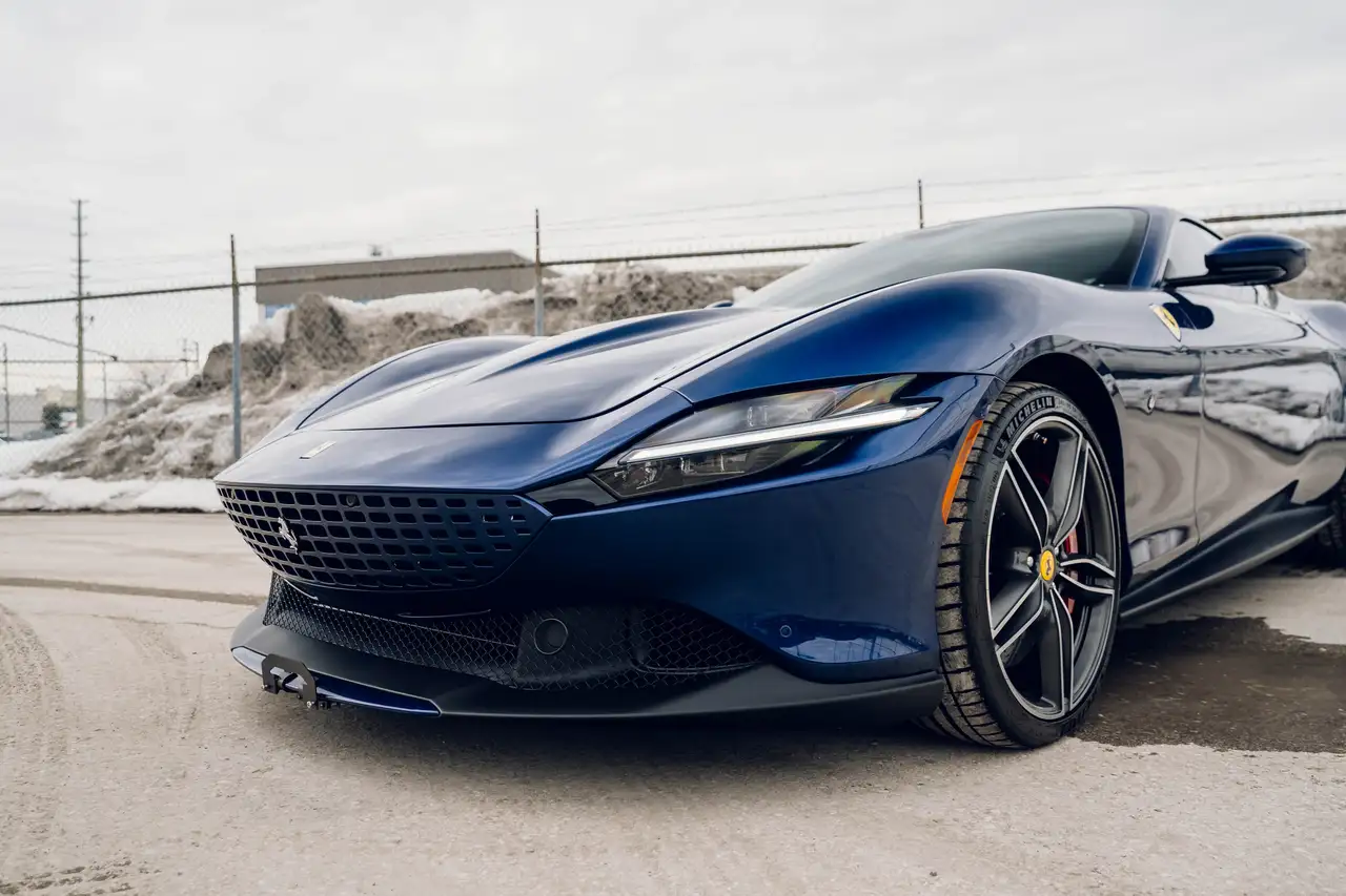 Ferrari Roma снимка Ferrari Roma