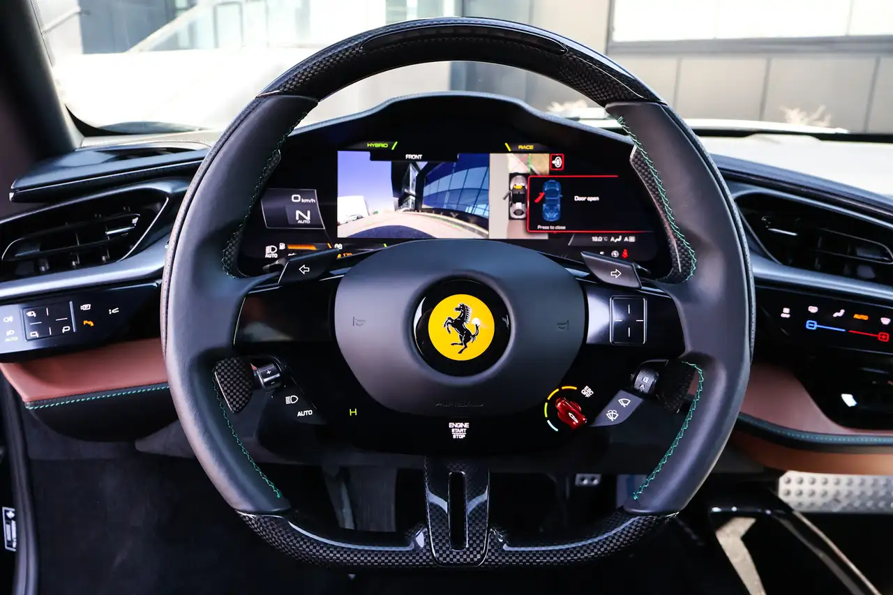 Ferrari SF90 Spider снимка Ferrari SF90 Spider