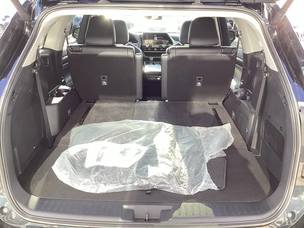 Toyota Highlander снимка Toyota Highlander