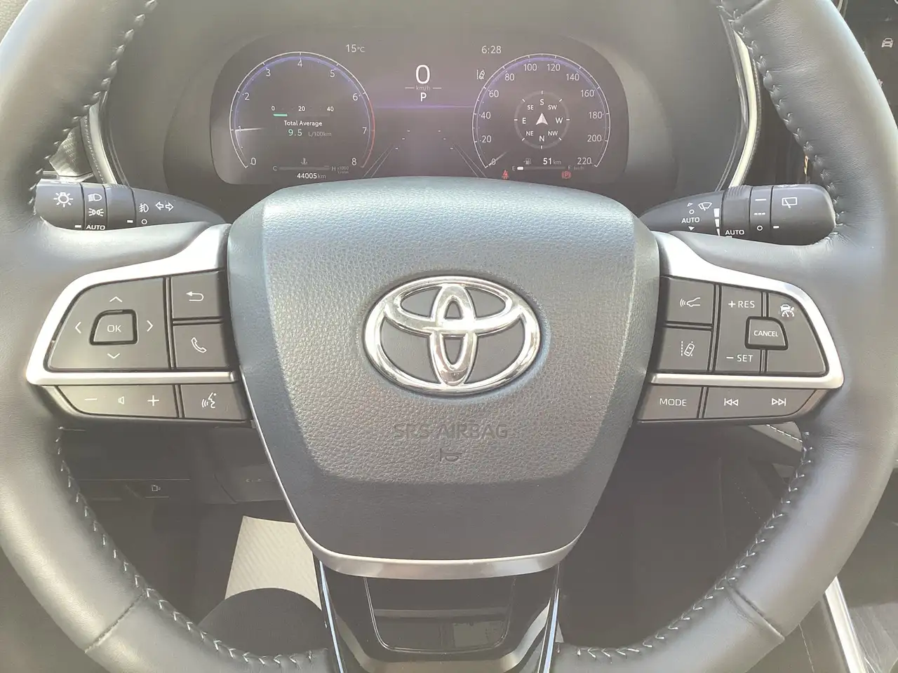 Toyota Highlander снимка Toyota Highlander