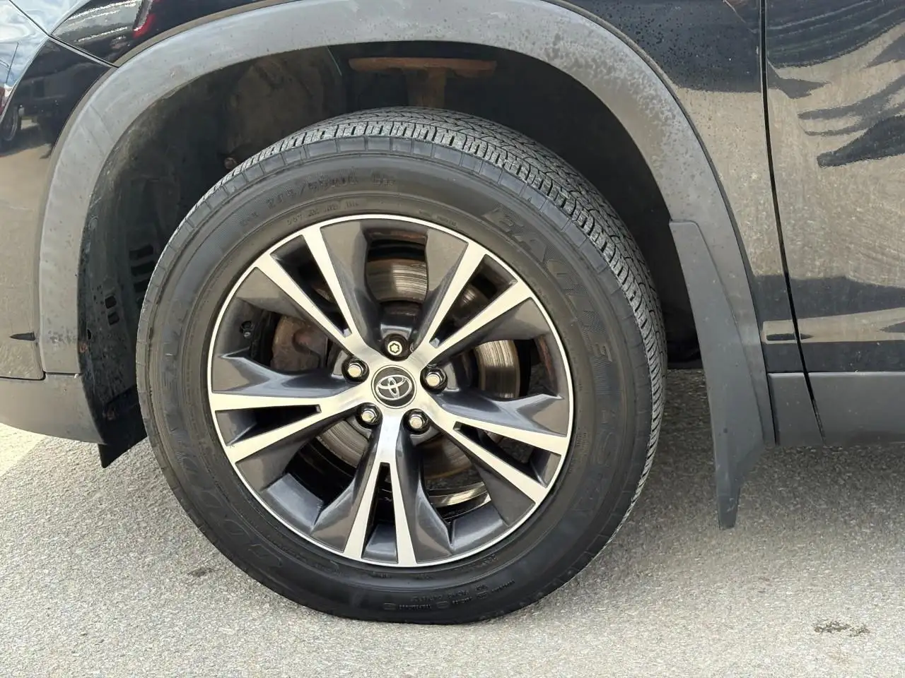 Toyota Highlander снимка Toyota Highlander