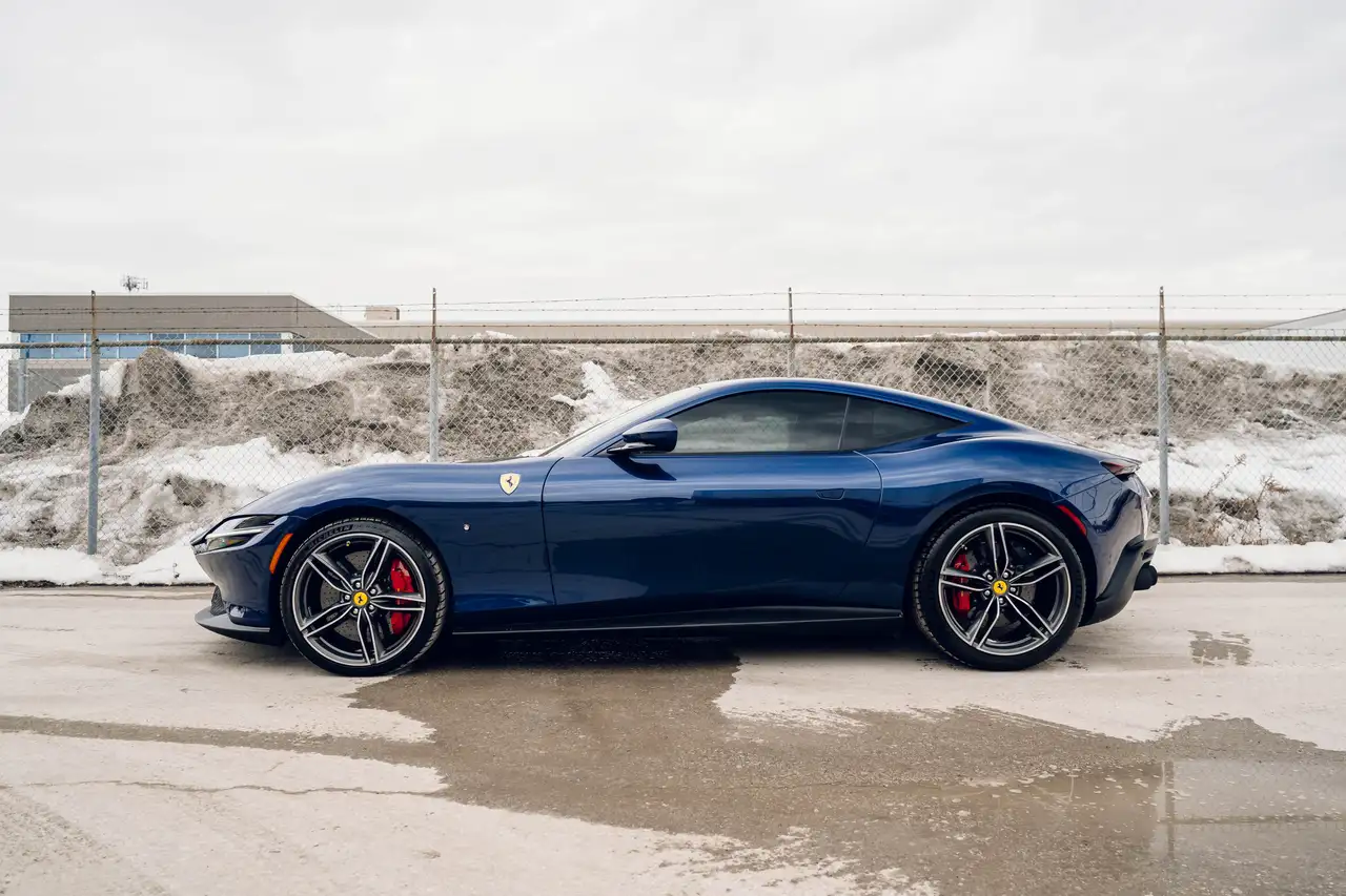 Ferrari Roma снимка Ferrari Roma