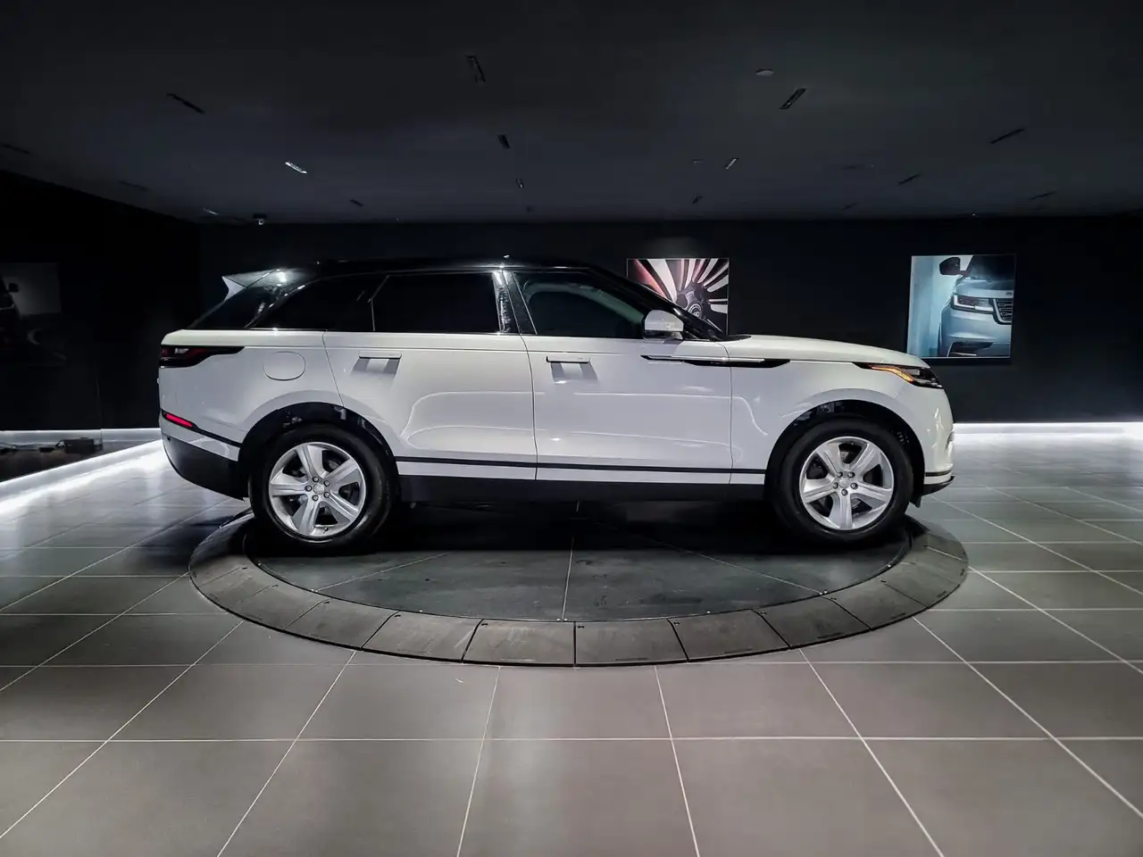 Land Rover Range Rover Velar снимка Land Rover Range Rover Velar