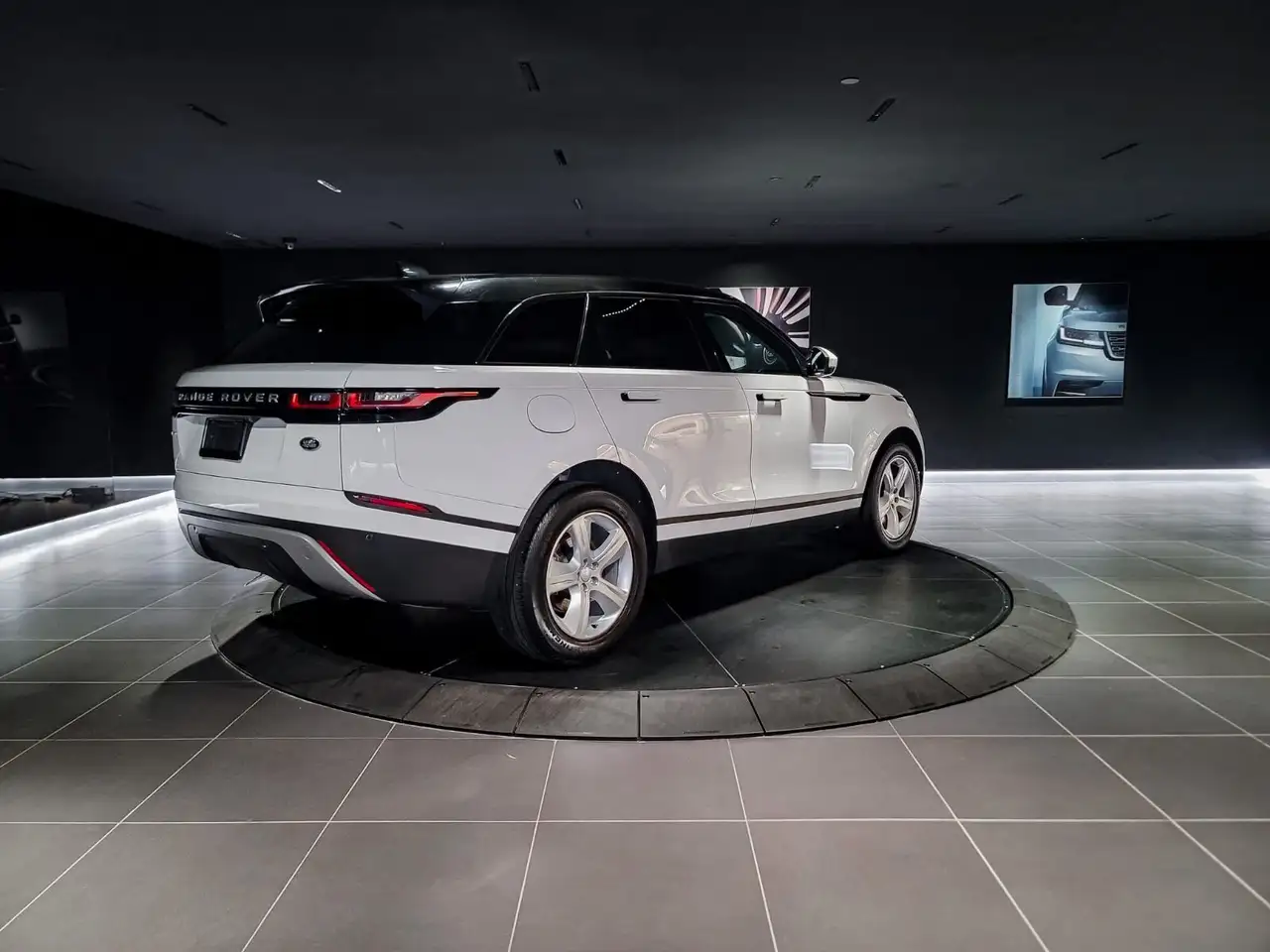 Land Rover Range Rover Velar снимка Land Rover Range Rover Velar