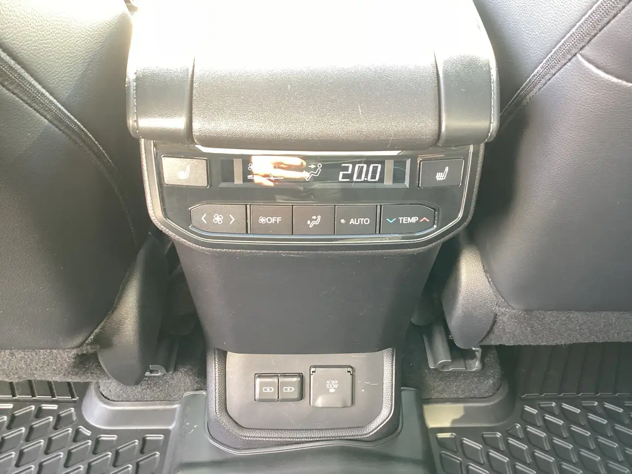 Toyota Highlander снимка Toyota Highlander