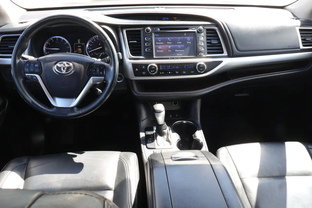 Toyota Highlander photo Toyota Highlander