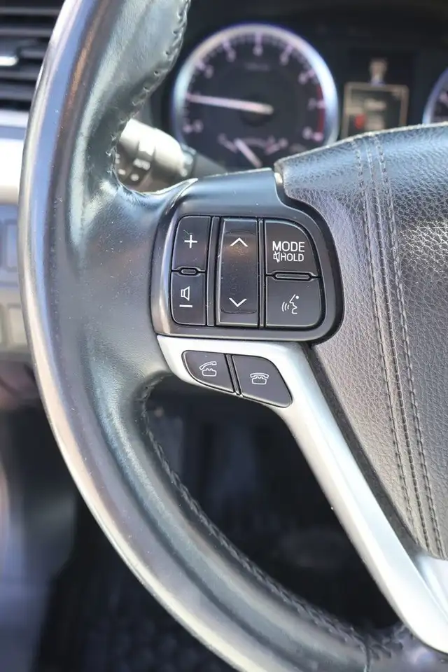 Toyota Highlander photo Toyota Highlander