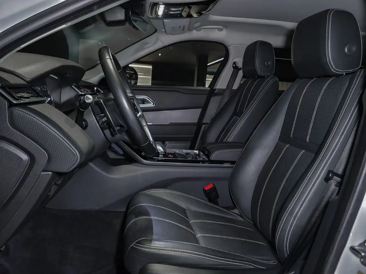 Land Rover Range Rover Velar снимка Land Rover Range Rover Velar