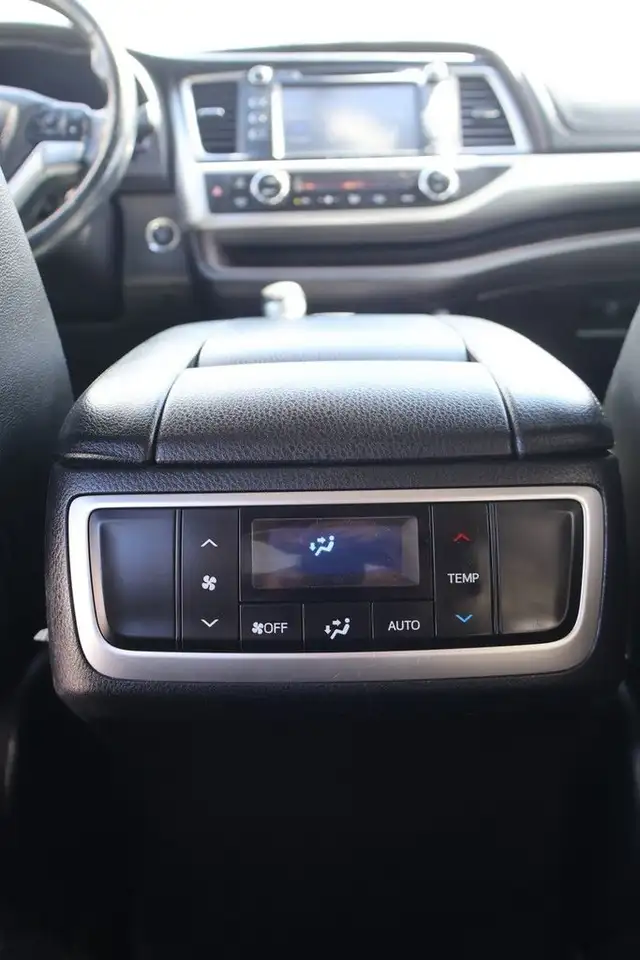 Toyota Highlander photo Toyota Highlander