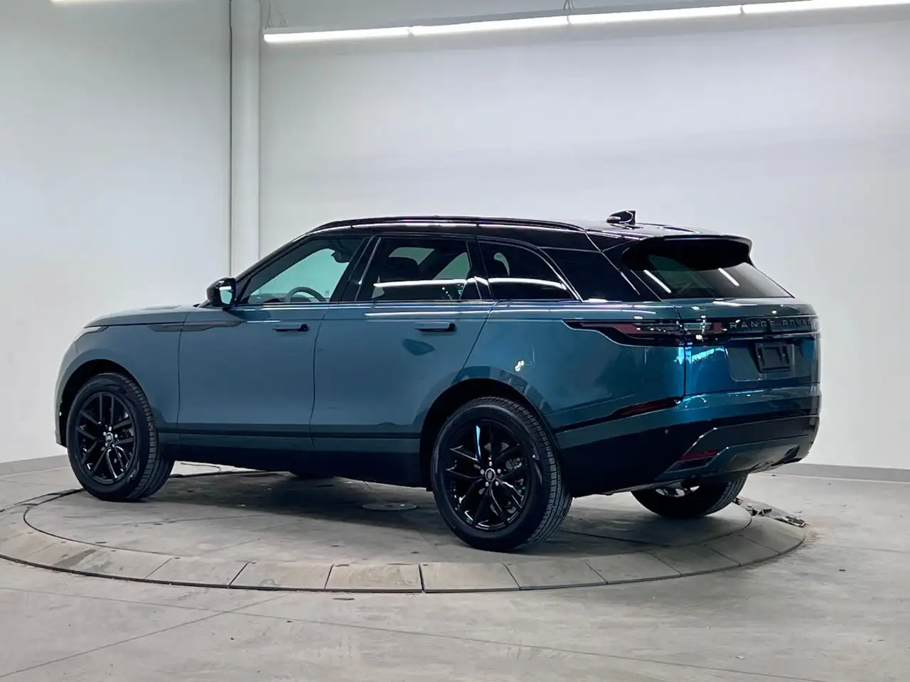Land Rover Range Rover Velar снимка Land Rover Range Rover Velar