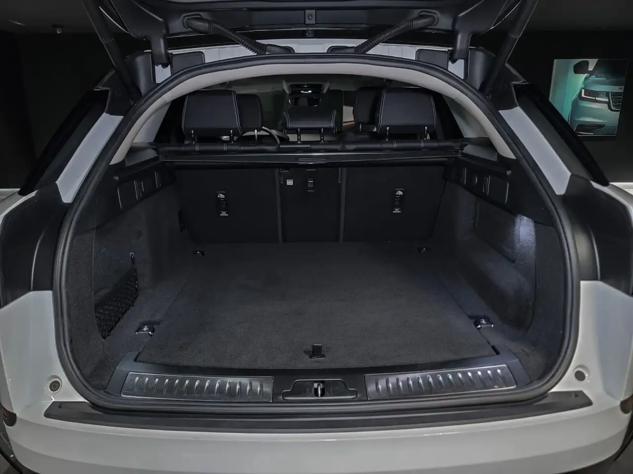 Land Rover Range Rover Velar снимка Land Rover Range Rover Velar
