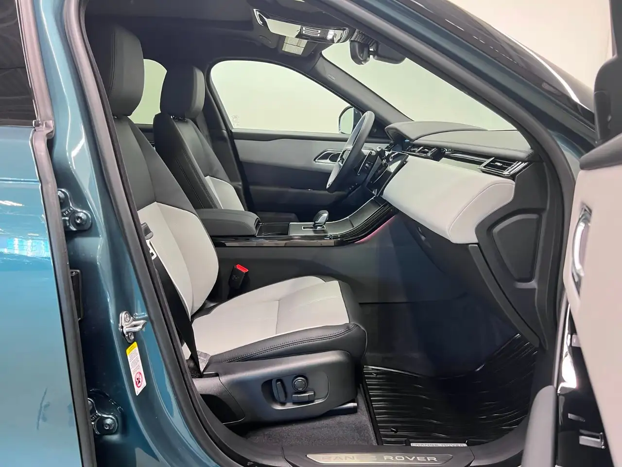 Land Rover Range Rover Velar снимка Land Rover Range Rover Velar