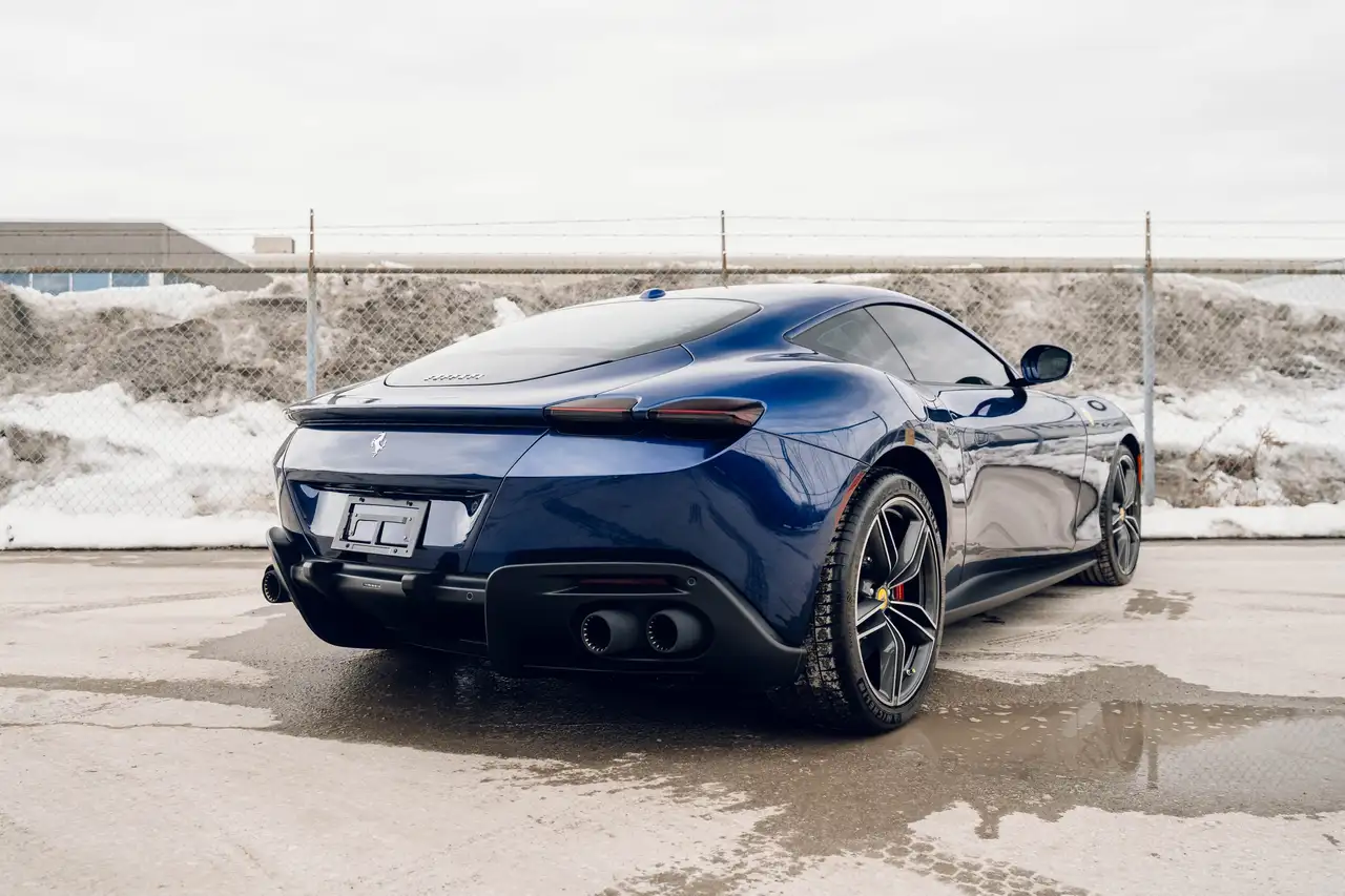 Ferrari Roma снимка Ferrari Roma