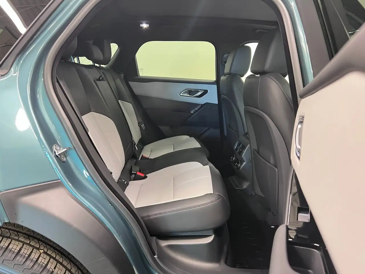 Land Rover Range Rover Velar снимка Land Rover Range Rover Velar