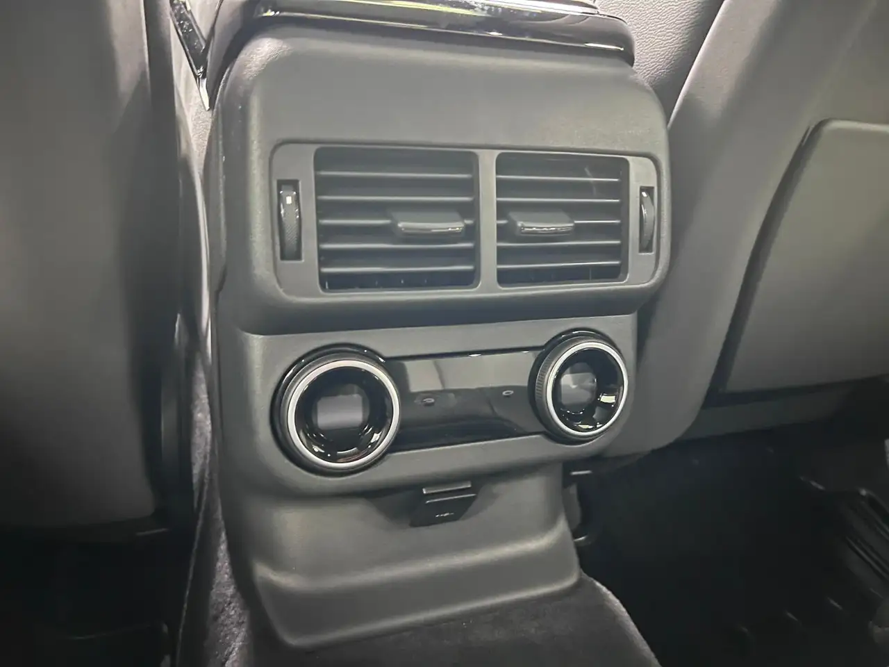 Land Rover Range Rover Velar снимка Land Rover Range Rover Velar