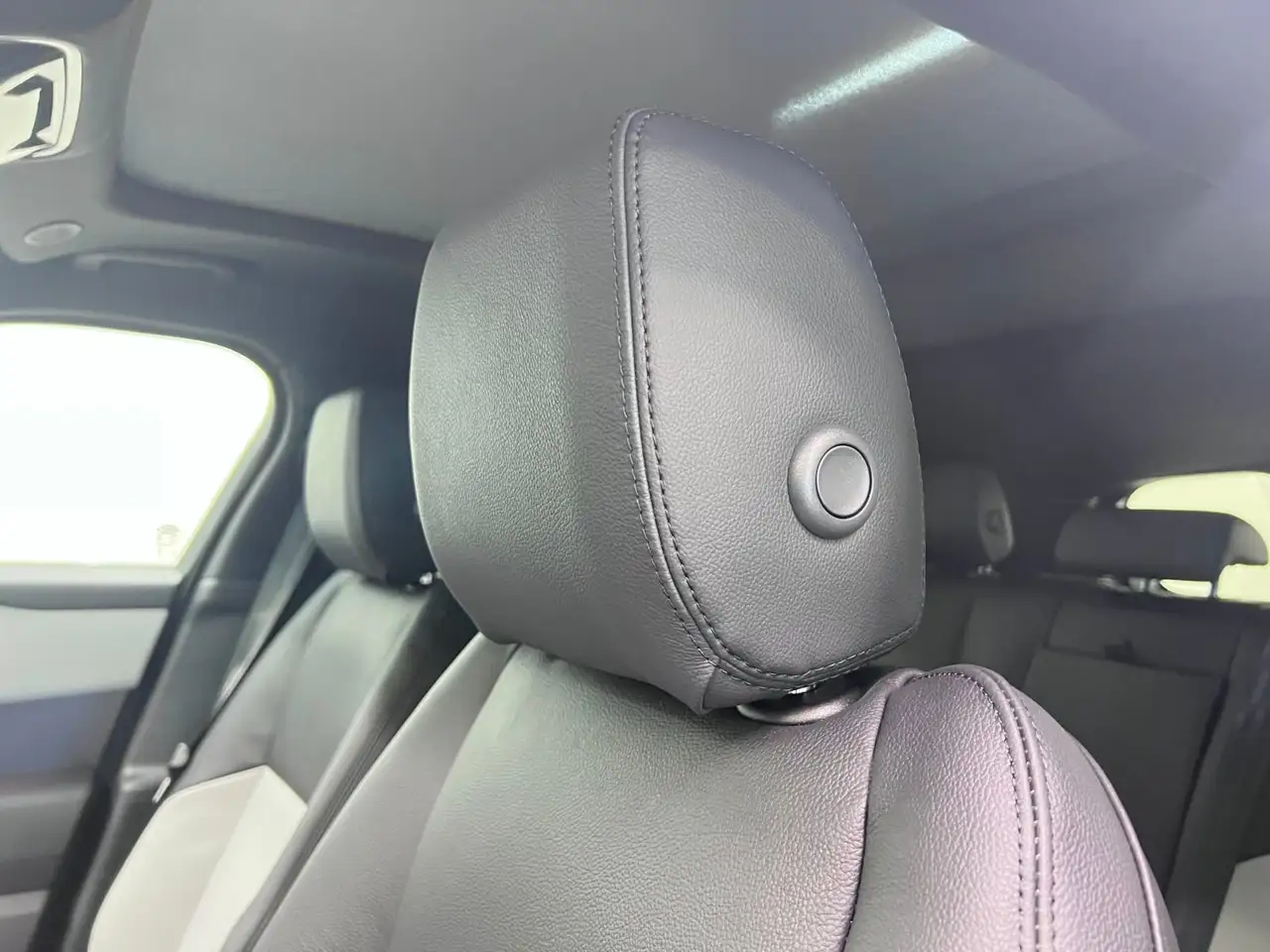 Land Rover Range Rover Velar снимка Land Rover Range Rover Velar
