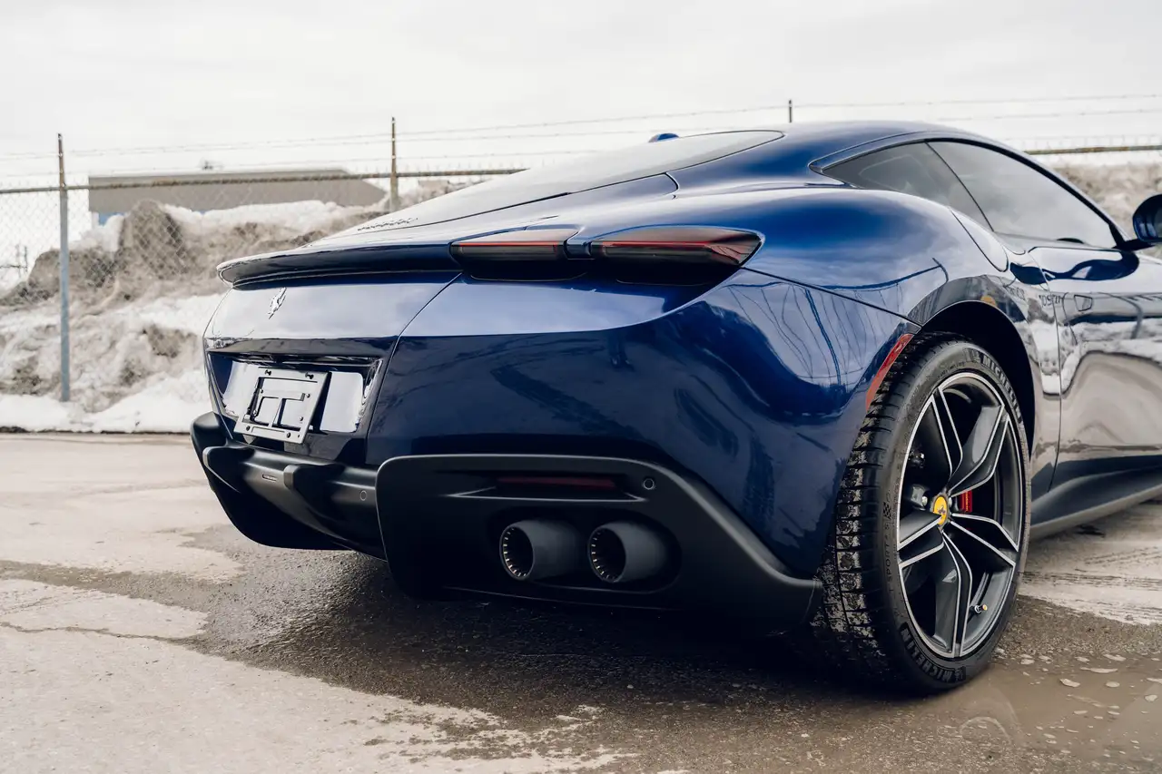 Ferrari Roma снимка Ferrari Roma