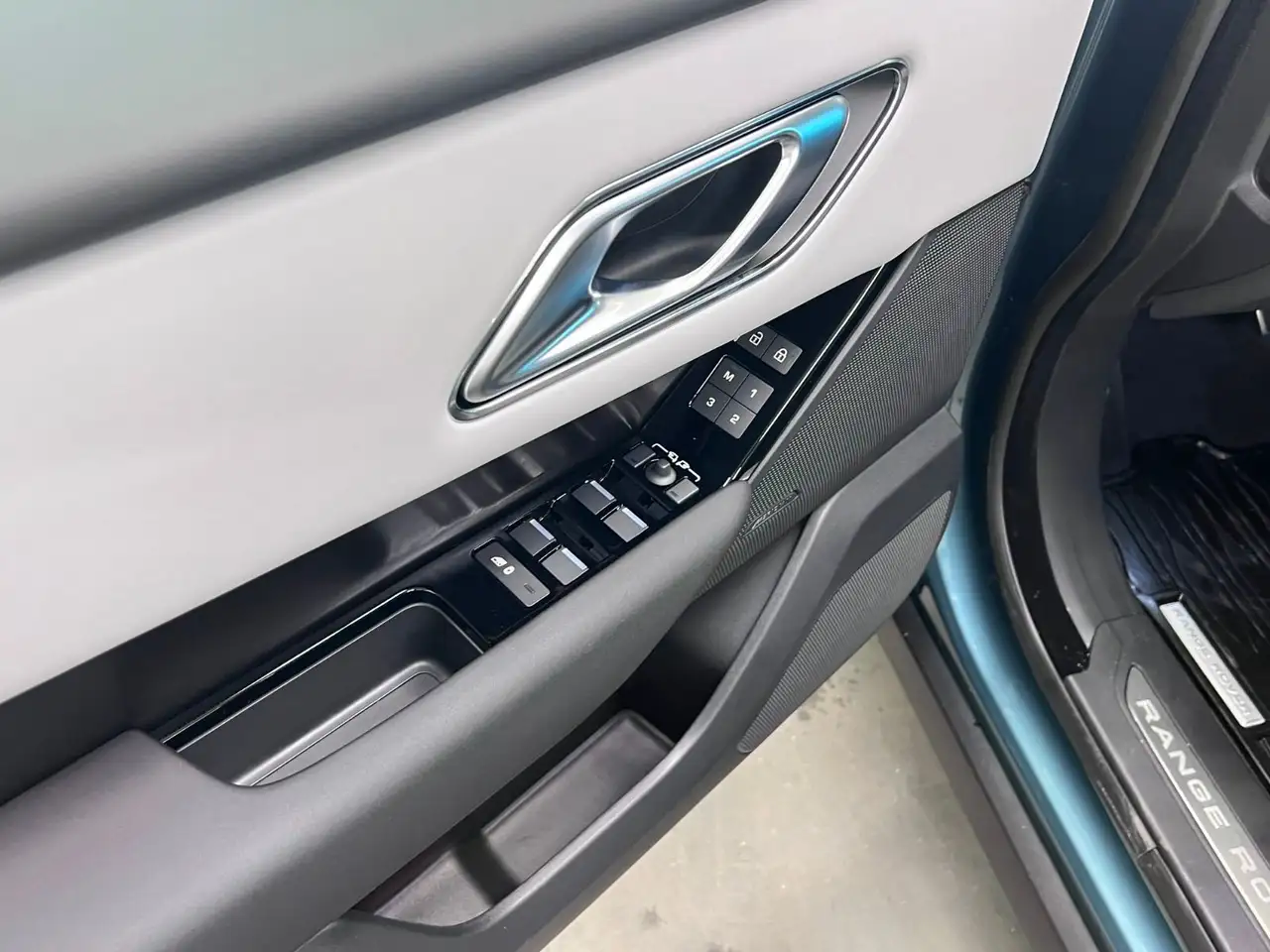 Land Rover Range Rover Velar снимка Land Rover Range Rover Velar